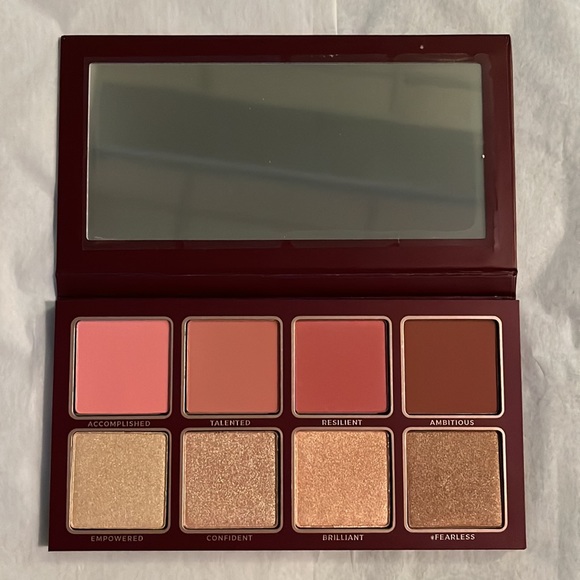 BLINC COSMETICS - Glow Getter Face Palette - Picture 3 of 3